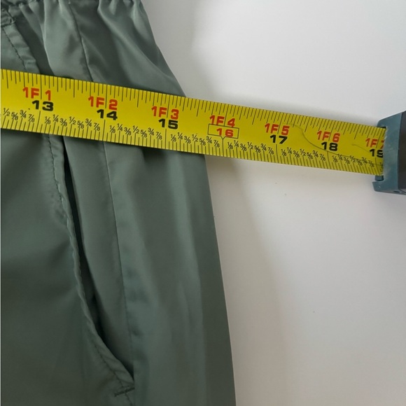 Pistola Jade Lightweight Cargo Pants Size Small - Picture 14 of 16